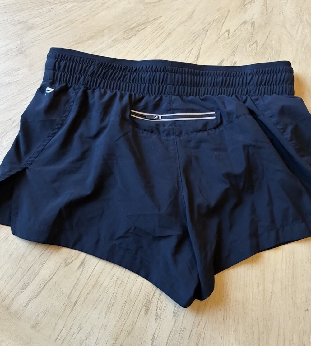 Fabletics hail run short shorts M black lined back pocket Lightweight Mint Cond